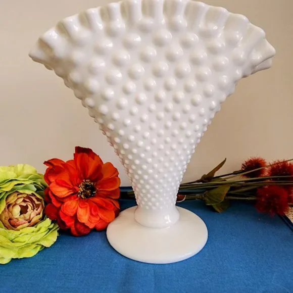 Vintage Fenton Hobnail Vase - Picture 2 of 5